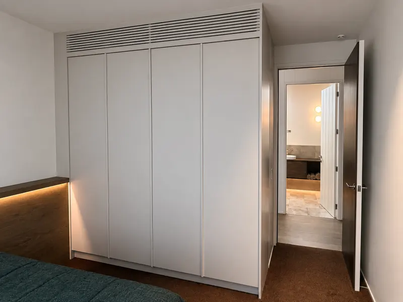 Bedroom, Walnut House