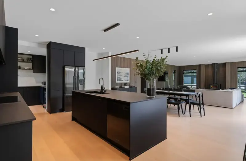 Kitchen & dining, Black Gable House