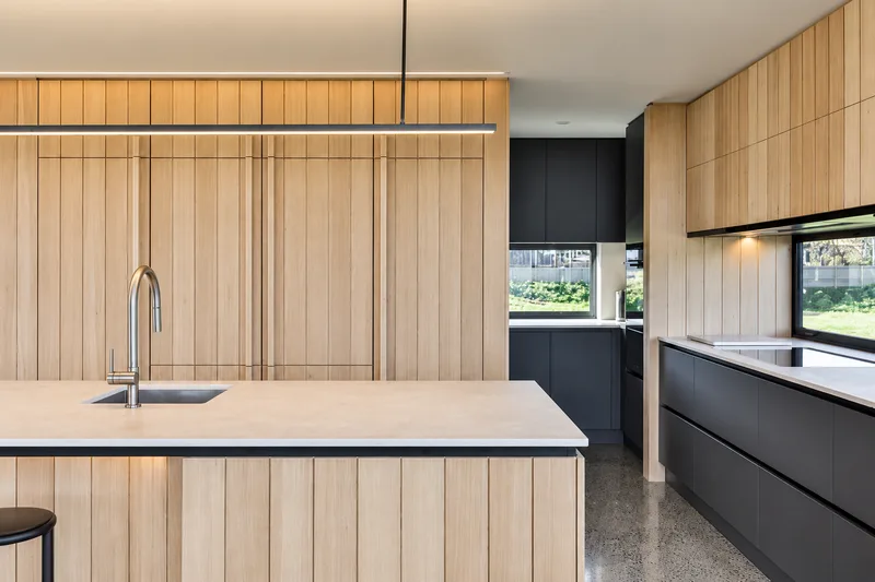 Linear joinery lighting, Courtyard House