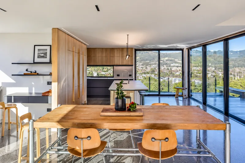 Dining, Courtyard House