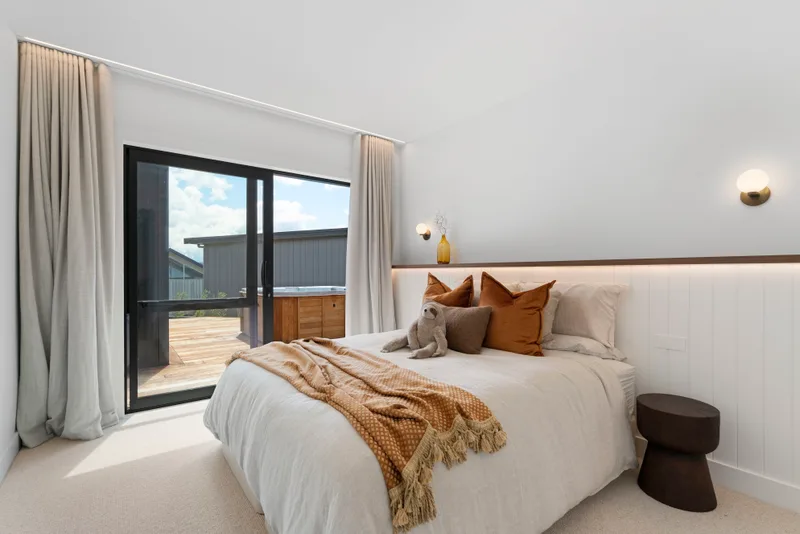 Guest bedroom, Cedar Gables