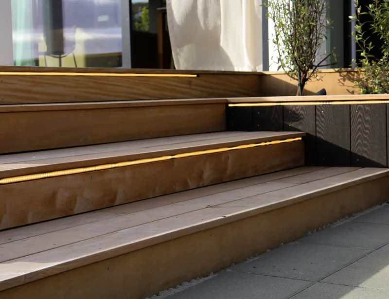 Step lighting, Lake House