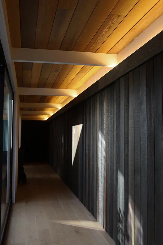 Gallery corridor, Lake House